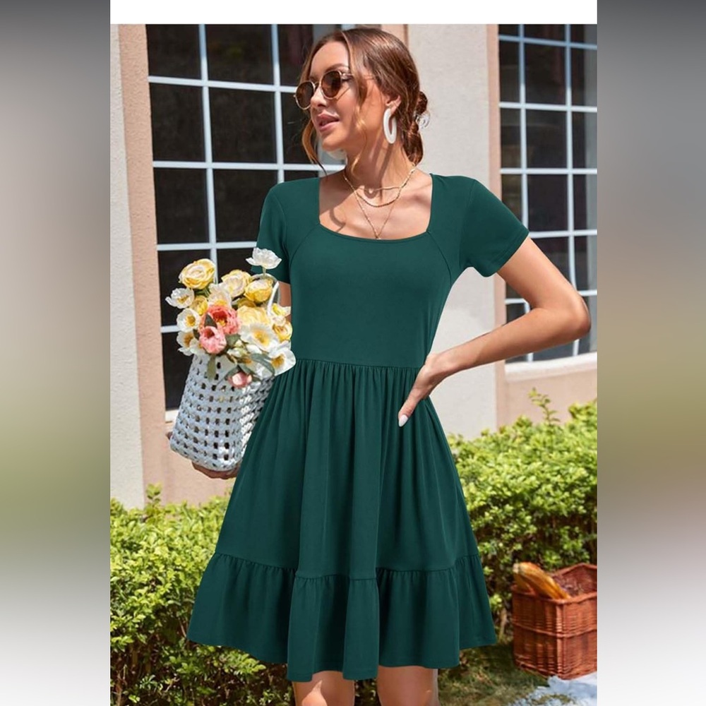 Chic Forest Green Midi Dress - Picture 2 of 6